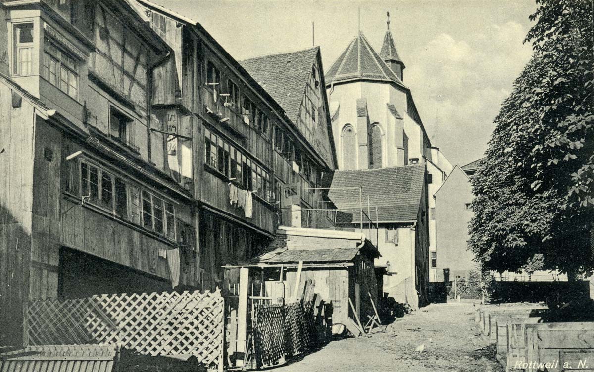 Blick vom Bockshof auf die Predigerkirche mit den angrenzenden Häusern und der Dunglege